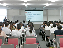 h300821gaikokugoeigoka02.jpg