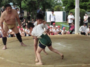 sumo070.JPG