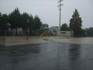 DSCF2168　雨_R.JPG
