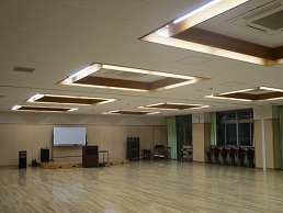 3F-tamokuteki-hall.JPG