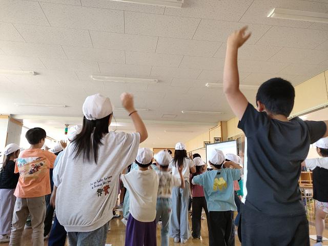 ペア集会(応援団).jpeg