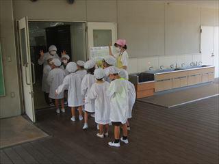 DSCF2085給食①_R.JPG