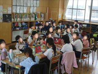 DSCF1220　給食_LI_R.jpg