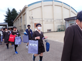 P3196174_R.PNG