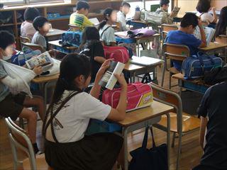 DSCF1440　５年読書①_LI_R.jpg