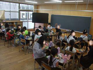 DSCF1212　給食_LI_R.jpg