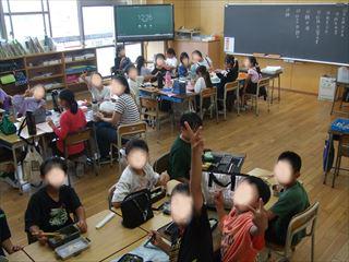 DSCF1213　給食_LI_R.jpg