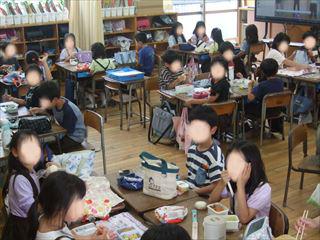 DSCF1207　給食_LI_R.jpg