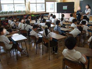 DSCF2073教室の様子３年_LI_R.jpg