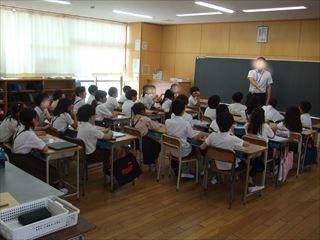 DSCF2056　教室の様子４年_LI_R.jpg