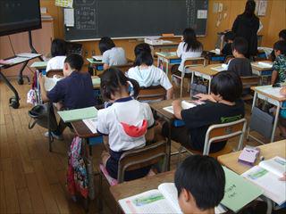 DSCF2376４年道徳_R.JPG