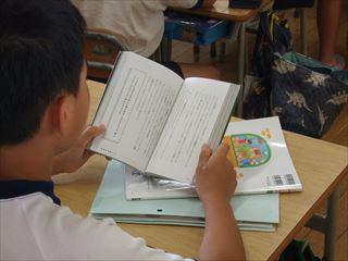 DSCF1442　５年読書②_R.JPG