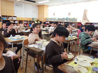 P4106487_R.PNG