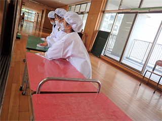 P4176666_R.PNG