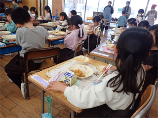 P4176689_R.PNG