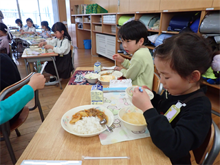 P4176693_R.PNG