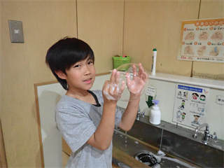 P5247537_R.PNG