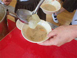 P6122186_R.PNG