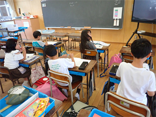 P6132268_R.PNG