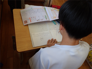 P6132281_R.PNG