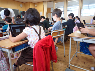 P7122739_R.PNG
