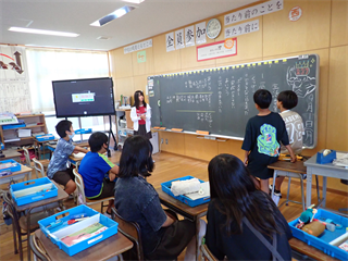 P9018582_R.PNG