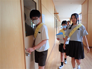 P6127925_R.PNG