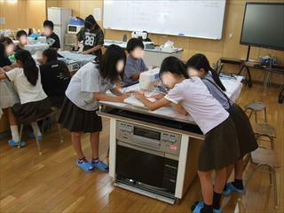 DSCF2361５年家庭科_LI_R.jpg