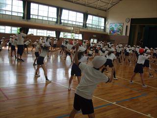 DSCF0808体育大会練習5年_R.JPG